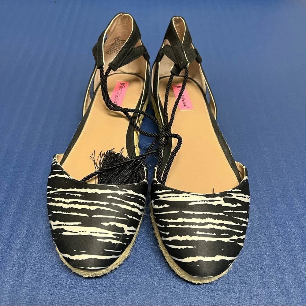 Betsey Johnson Womens Hazyl Espadrille Shoes Black Ankle Strap 8.5